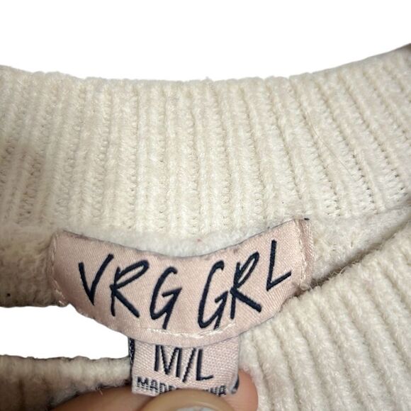 VRG GRL Crew Neck Dropped Shoulder Pullover Sweater Cream Green Medium/Large - Picture 5 of 8